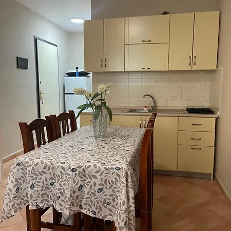 Twin Tower Apartment Golem (Tirana)